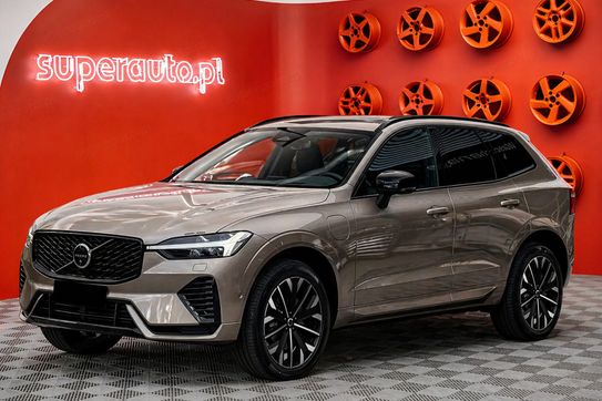Volvo XC60 T6 Plug-In Hybrid AWD Ultra Dark