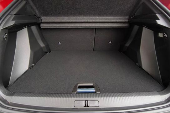 Peugeot 2008 Allure e-DCS 1.2 mHEV