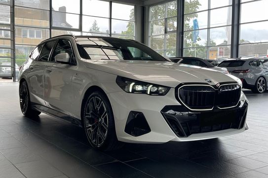 BMW Seria 5 Touring 550e xDrive M Sport