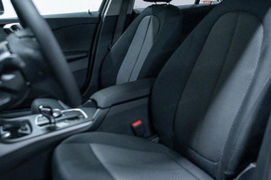 BMW Seria 1 118i Advantage