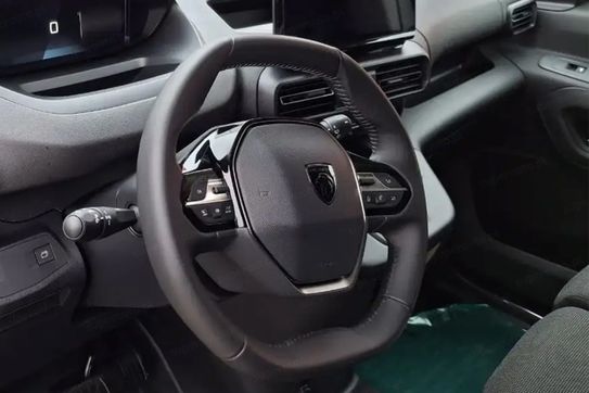 Peugeot Partner Van L2H1 EAT8