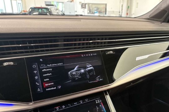 Audi Q7 SQ7 TFSI quattro