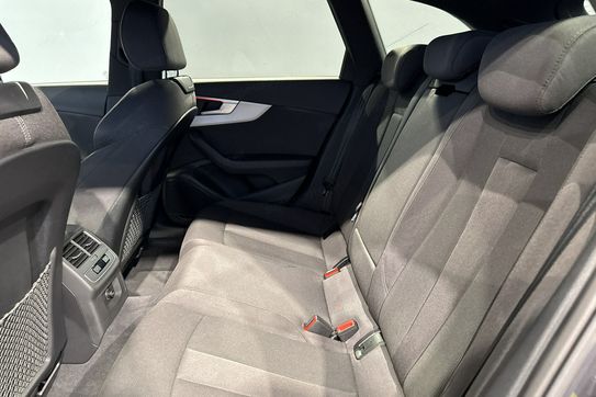 Audi A4 35 TFSI S tronic