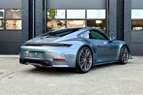 Porsche 911 Carrera