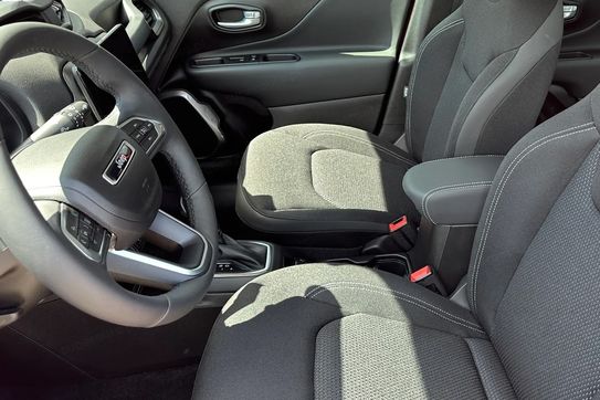 Jeep Renegade Altitude 1.5 T4 mHEV FWD DCT