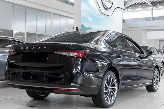 Skoda Superb L&K 2.0 TSI DSG