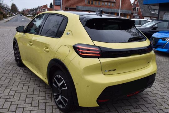 Peugeot 208 GT e-208 50kWh