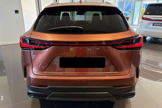 Lexus NX 450h+ Omotenashi AWD
