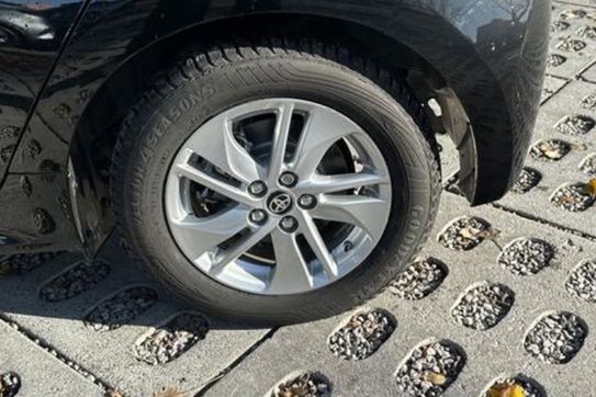 Toyota Yaris Comfort 1.5 Hybrid