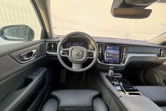 Volvo V60 T6 AWD Plug-In Hybrid Plus Dark