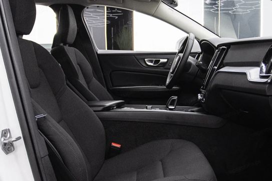 Volvo V60 B3 B Momentum Core