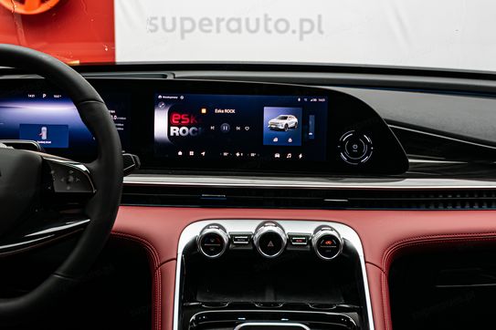 Omoda 9 1.5 Super Hybrid Exclusive AWD
