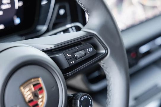 Porsche Macan 4