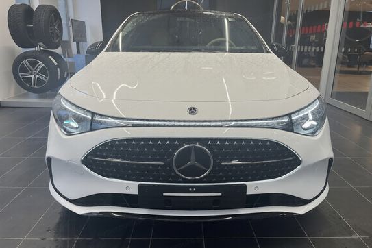 Mercedes CLA 180 Progressive