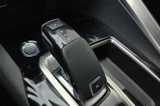 Peugeot 5008 1.6 PureTech Allure S&S EAT8