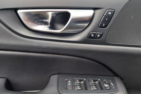 Volvo V60 CC Plus B4 D AWD aut
