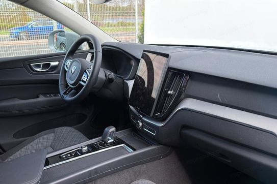 Volvo XC60 B5 B AWD Core aut
