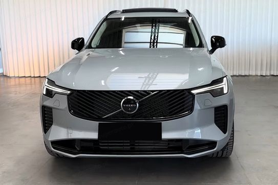 Volvo XC90 B5 AWD Ultra Dark