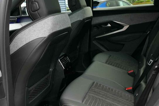 Peugeot 3008 GT e-DCS6 1.2 mHEV