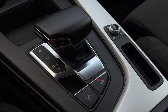 Audi A4 35 TFSI S Line