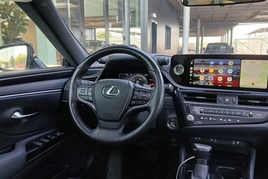 Lexus ES 300H Business Edition