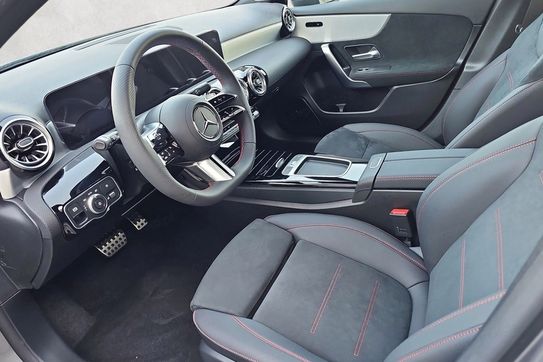 Mercedes Klasa A 250 e PHEV AMG Line 8G-DCT