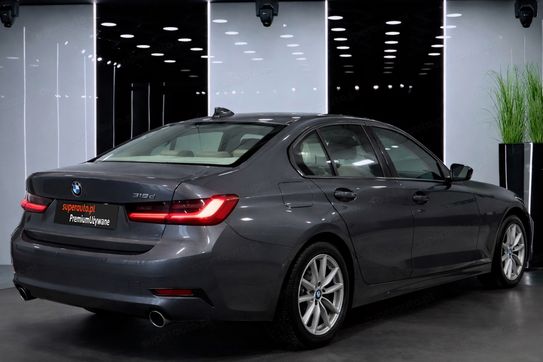 BMW Seria 3 318i