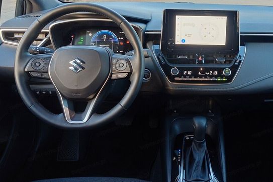 Suzuki Swace 1.8 Hybrid Premium Plus CVT