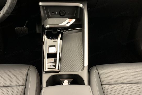 MG ZS Exclusive 1.5 Hybrid+ AT