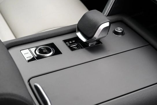 Land Rover Discovery V D250  S