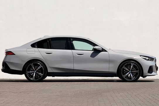 BMW Seria 5 520d xDrive mHEV aut