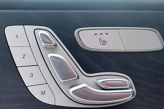 Mercedes Klasa E 300 de Exclusive