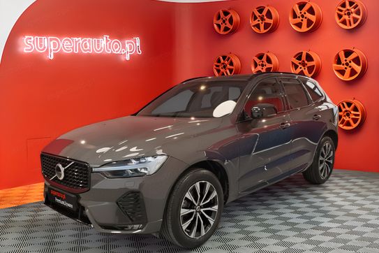Volvo XC60 B5 B AWD Plus Dark