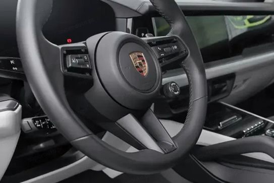 Porsche Cayenne E-Hybrid Black Edition