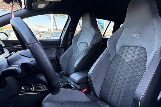 Volkswagen Golf 1.5 Etsi Mhev r-Line Dsg
