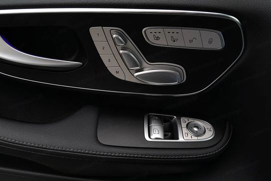 Mercedes V Klasa 300 d 4-Matic 9G-Tronic Avantgarde (długi)