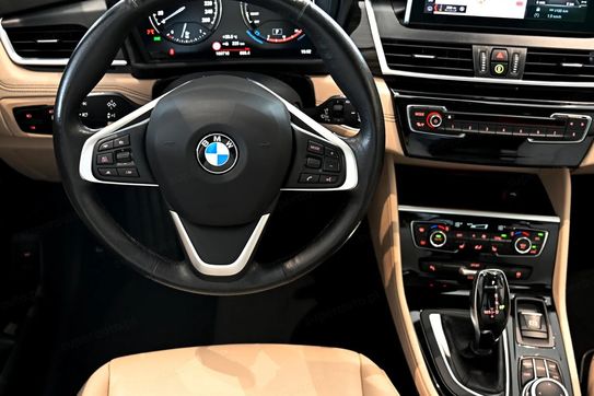 BMW Seria 2 Active Tourer 220i Luxury Line