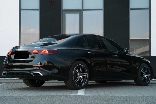 Mercedes Klasa E 220 d  4-Matic AMG