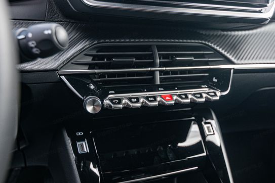 Peugeot 2008 Allure e-DCS 1.2 mHEV