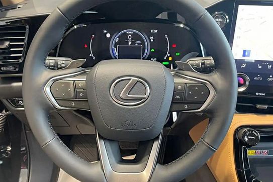 Lexus NX 350h Omotenashi 2.5 Hybrid AWD