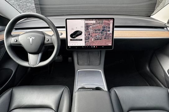 Tesla Model 3 Dual Motor AWD