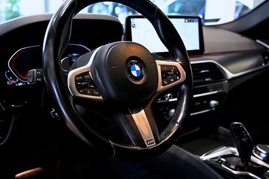 BMW Seria 5 520d xDrive M Sport