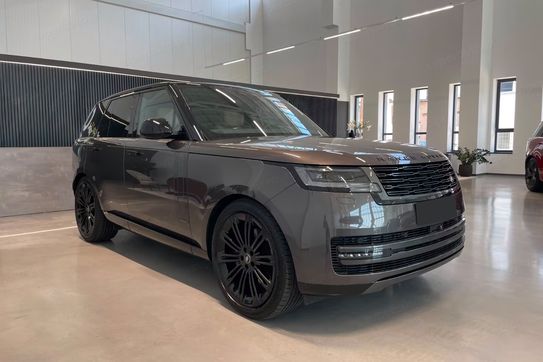 Land Rover Range Rover V8 P530 LWB Autobiography