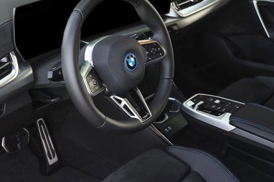 BMW iX2 eDrive20 M Sport
