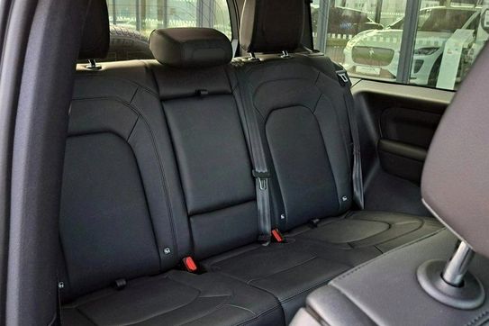 Land Rover Defender 90 P400 SE