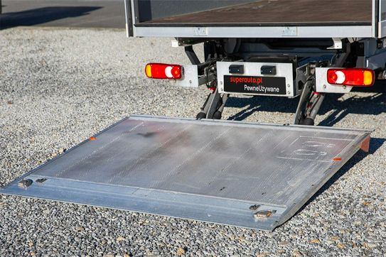 Peugeot Boxer Kontener 8EP + Winda