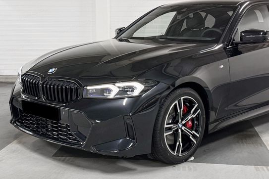 BMW Seria 3 330i xDrive M Sport