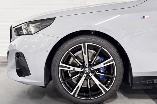 BMW Seria 5 Touring 520d xDrive M Sport