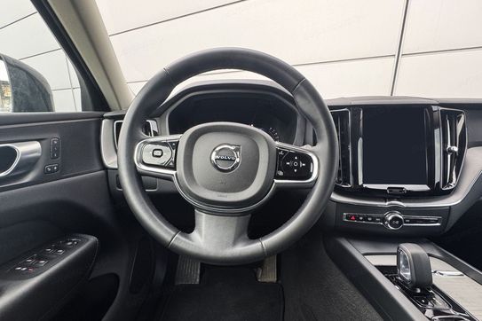 Volvo XC60 B4 B Plus Dark aut