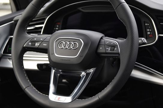 Audi Q7 TFSI e quattro S Line